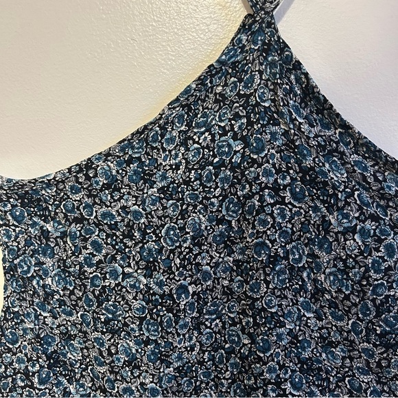 American Eagle • Cropped tank - Picture 2 of 5